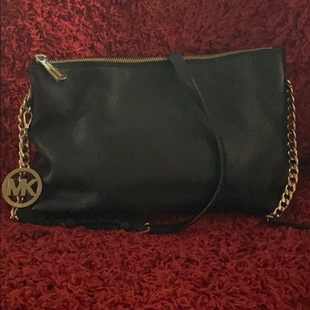 🔥GORGEOUS MICHAEL KORS CROSSBODY 🔥🔥